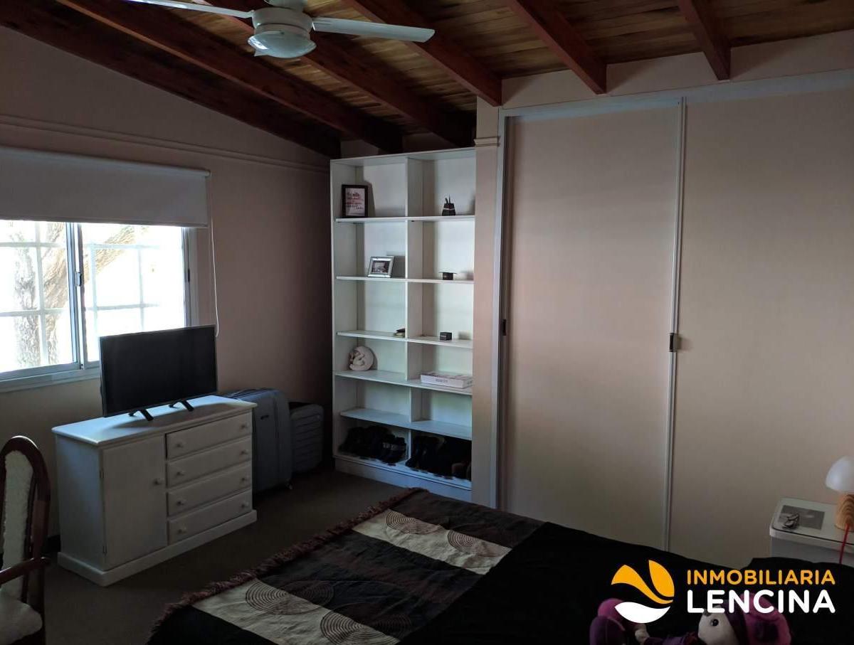 Casa en Venta - 3 Dorm. 1 Depto - B La Cuesta 5