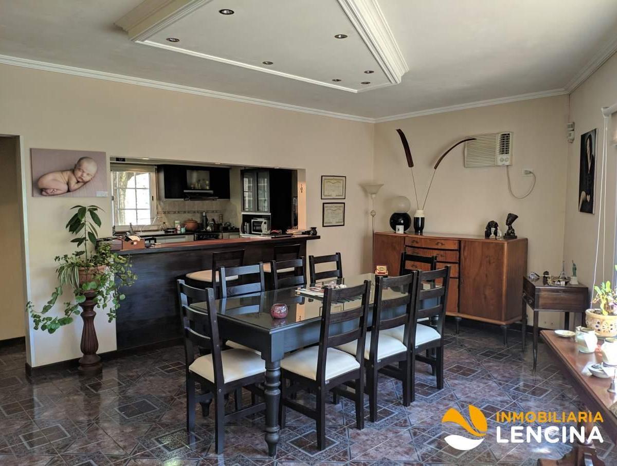 Casa en Venta - 3 Dorm. 1 Depto - B La Cuesta 3