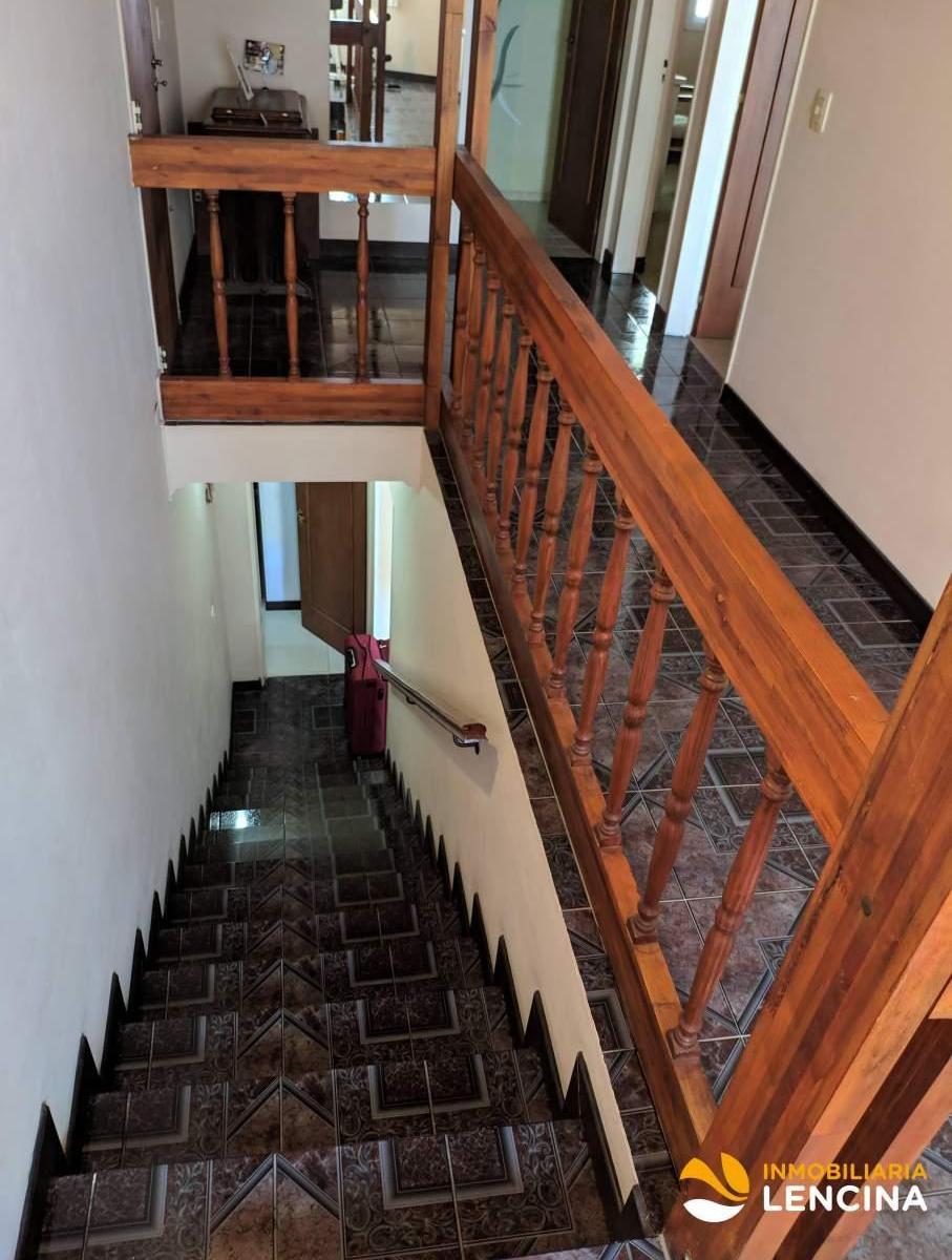 Casa en Venta - 3 Dorm. 1 Depto - B La Cuesta 1
