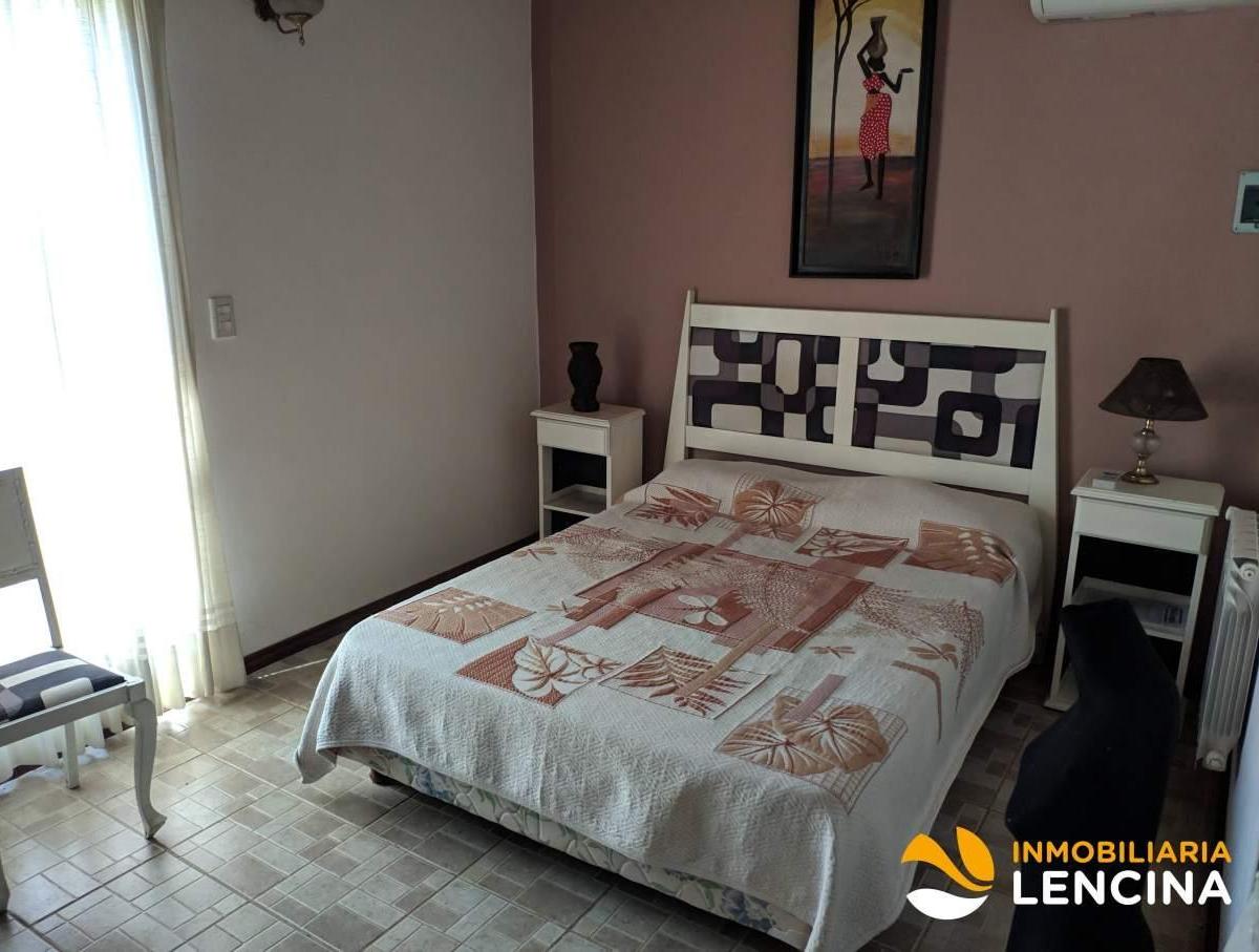 Casa en Venta - 3 Dorm. 1 Depto - B La Cuesta 3