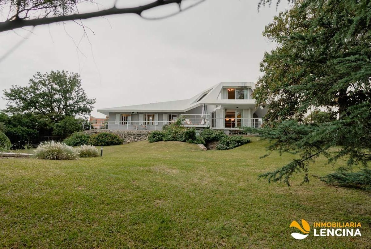 Casa en Venta - 3 Dorm. - Villa del Lago - Carlos Paz 2