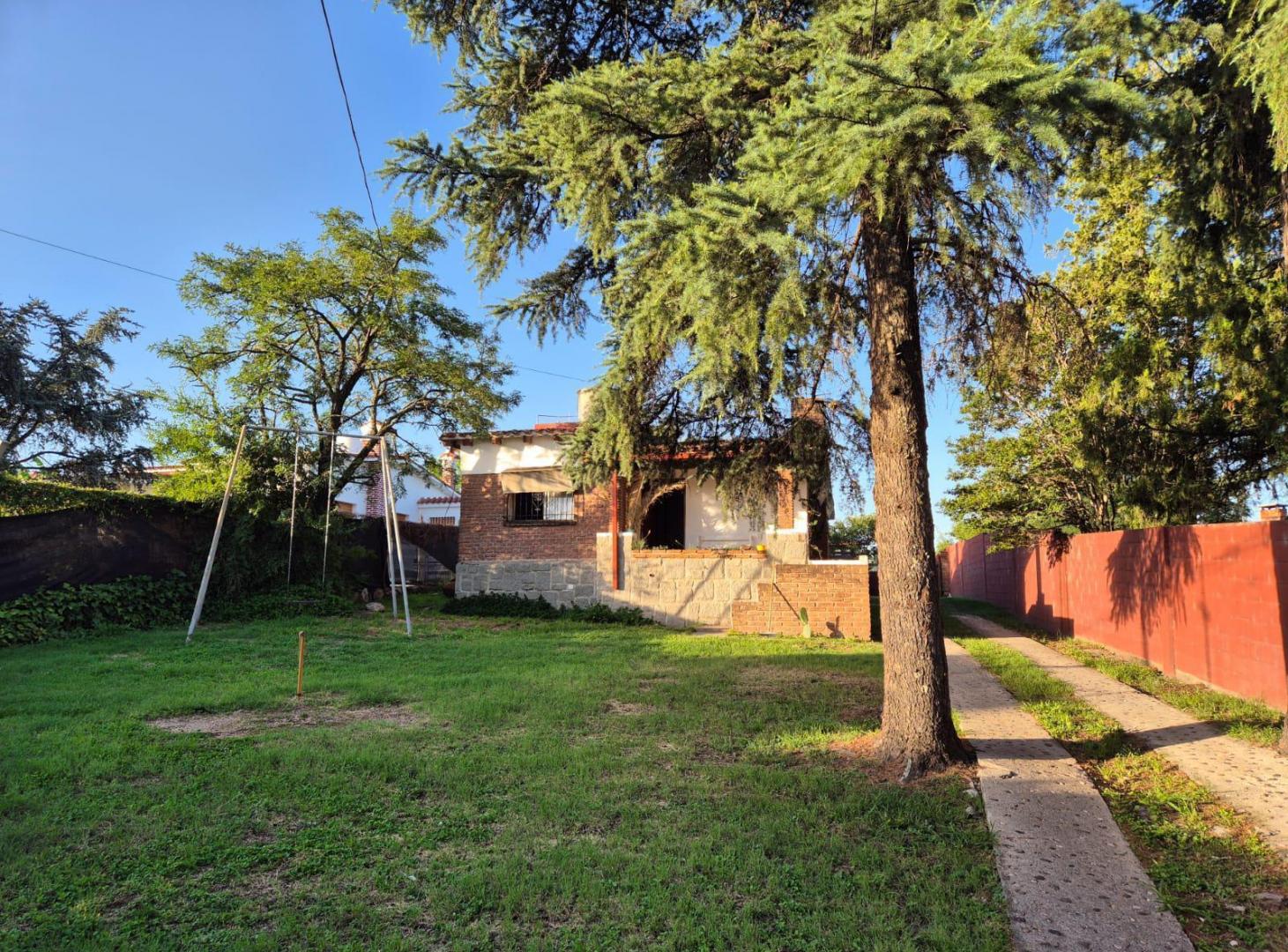 Casa 2 dormitorios mas depto 1 dormitorio en Venta - Villa del Lago