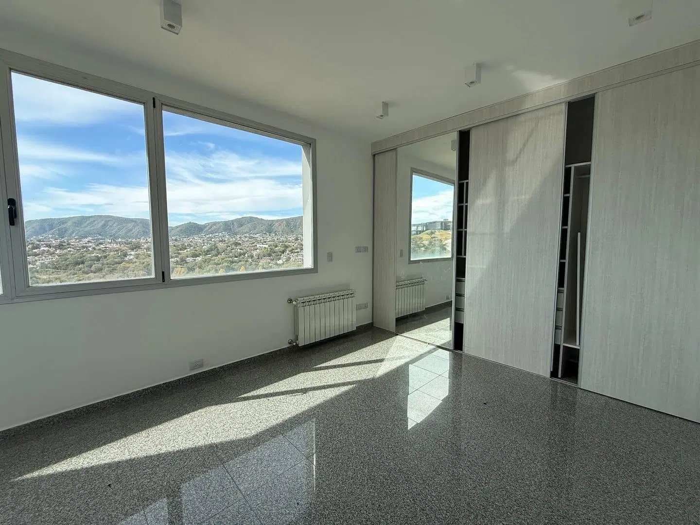 VENTA DE CASA 2 DORM. ALTOS DE CARLOS PAZ COUNTRY 1