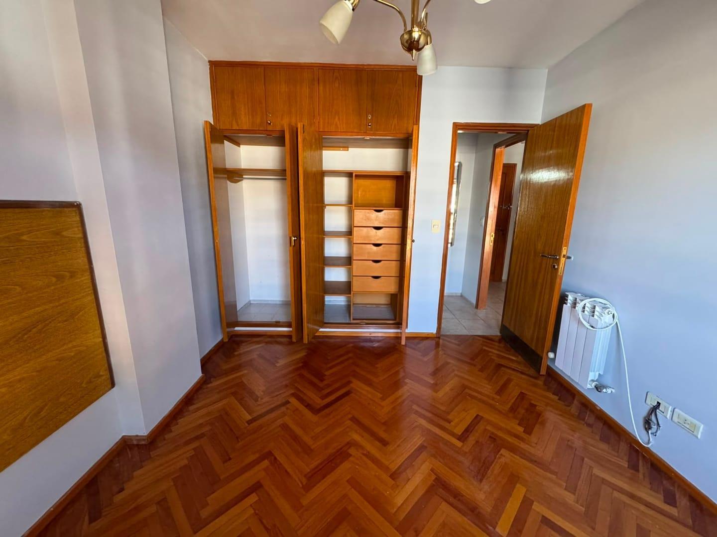 Foto de ALQUILER de DEPARTAMENTO 1 DORMITORIO - CENTRO de VILLA CARLOS PAZ, imagen 3