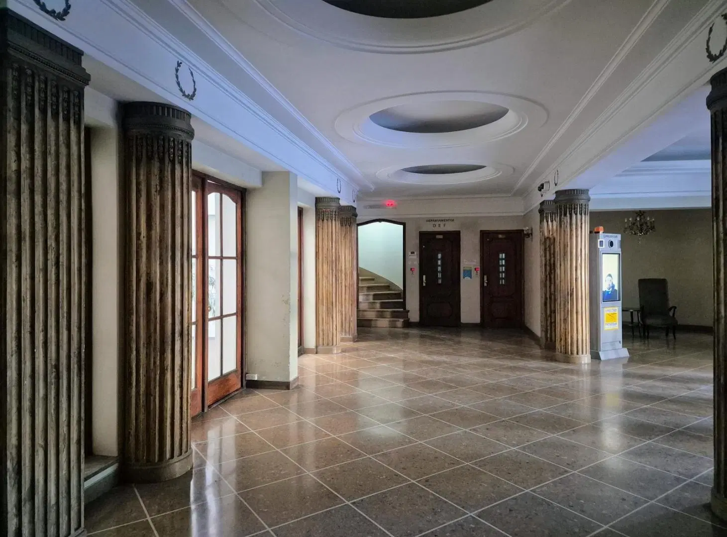 Departamento de 3 ambientes en Plaza Colón 5