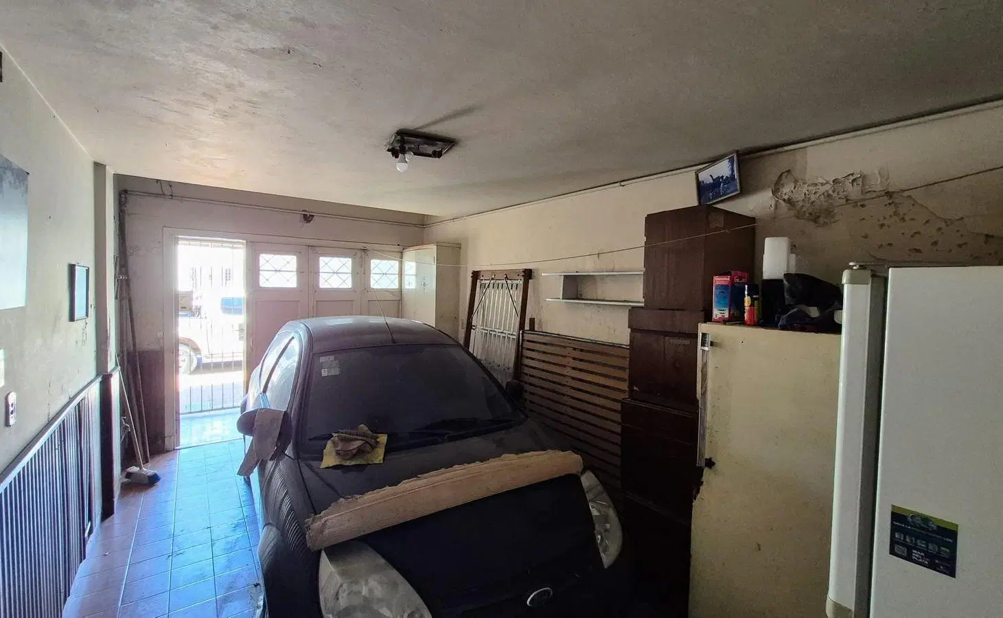 Chalet 4 ambientes con cochera a reciclar 3