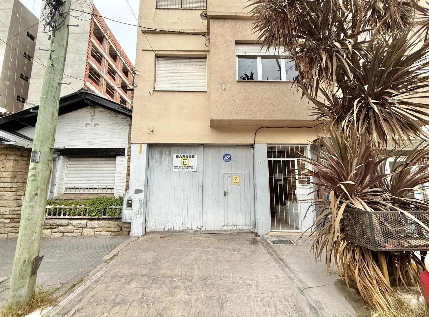 Cocheras o deposito en alquiler de 256 mts2 5