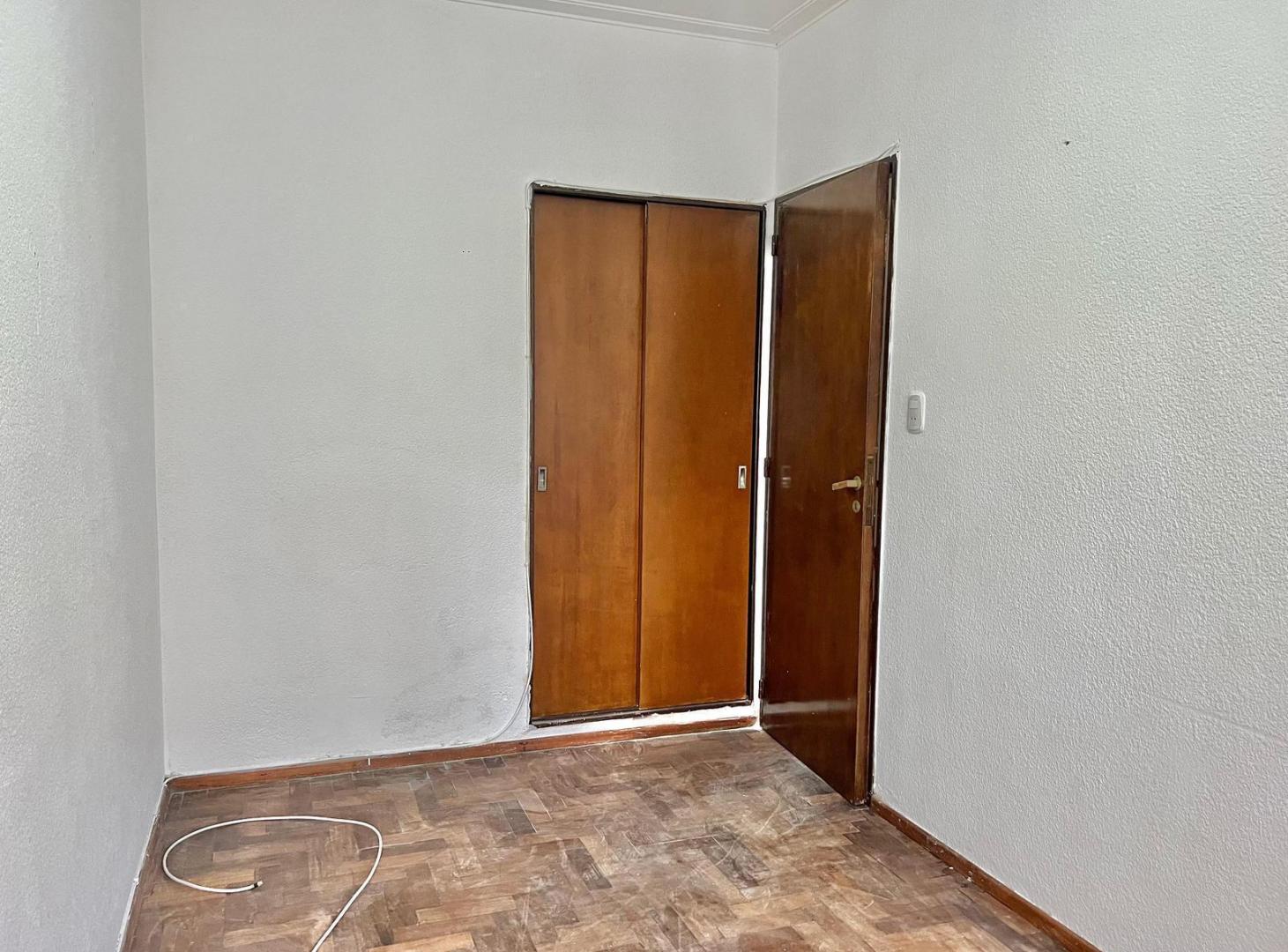 Foto de Alquiler Departamento 4 Amb. con cochera, imagen 2