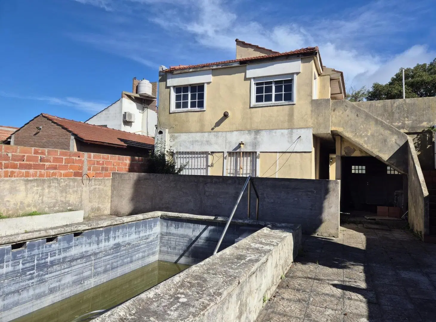 Dos ph en block a reciclar en Punta Mogotes lote 433 m2 4