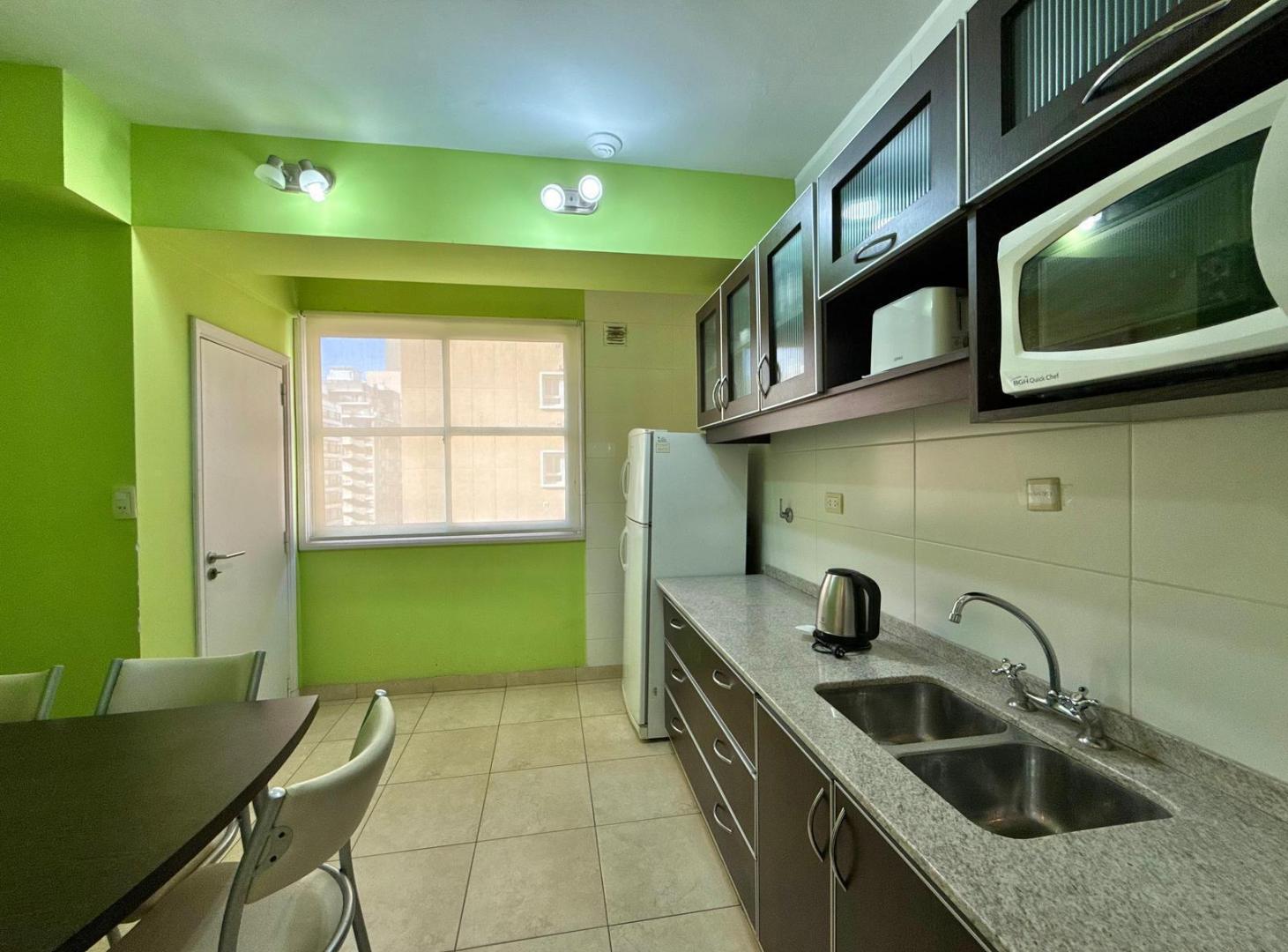 Foto de Venta departamento de 3 ambientes a la calle, imagen 2