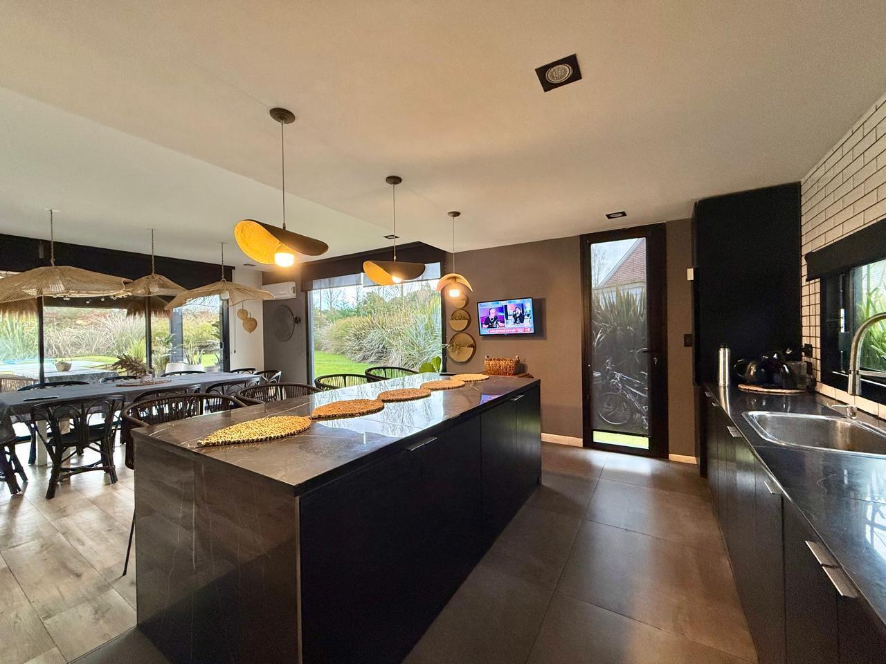 Foto de casa en venta en Rumenco de 4 ambi. c/ parque y pileta, imagen 3