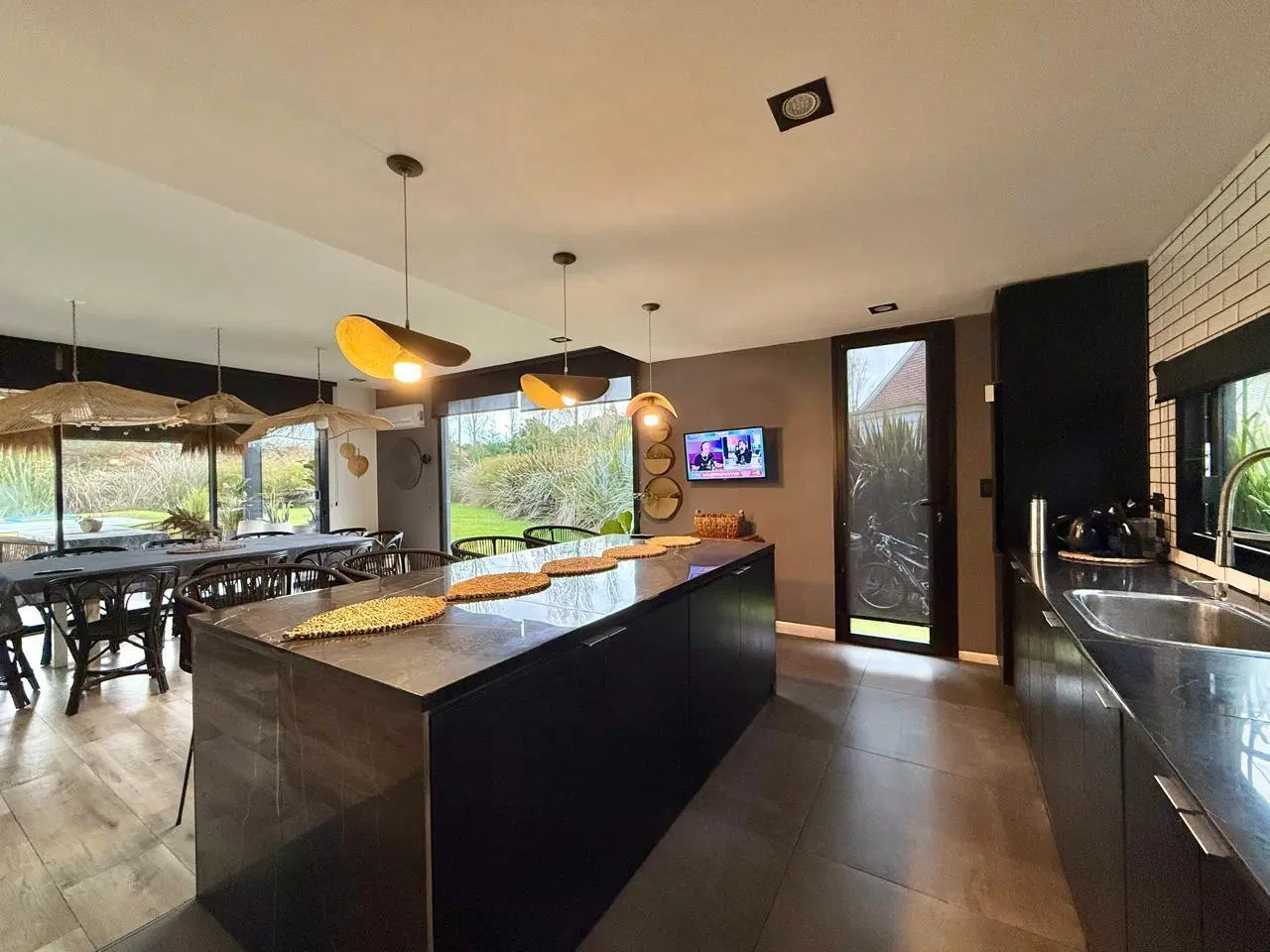 casa en venta en Rumenco de 4 ambi. c/ parque y pileta 3