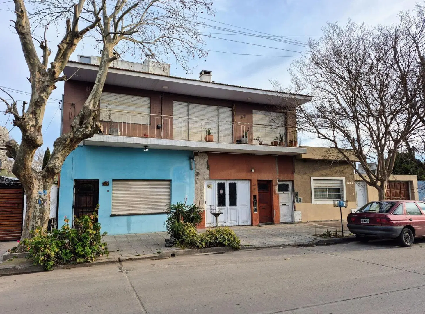 OPORTUNIDAD! PH A REFACCIONAR 2 AMBIENTES CON PATIO! 3