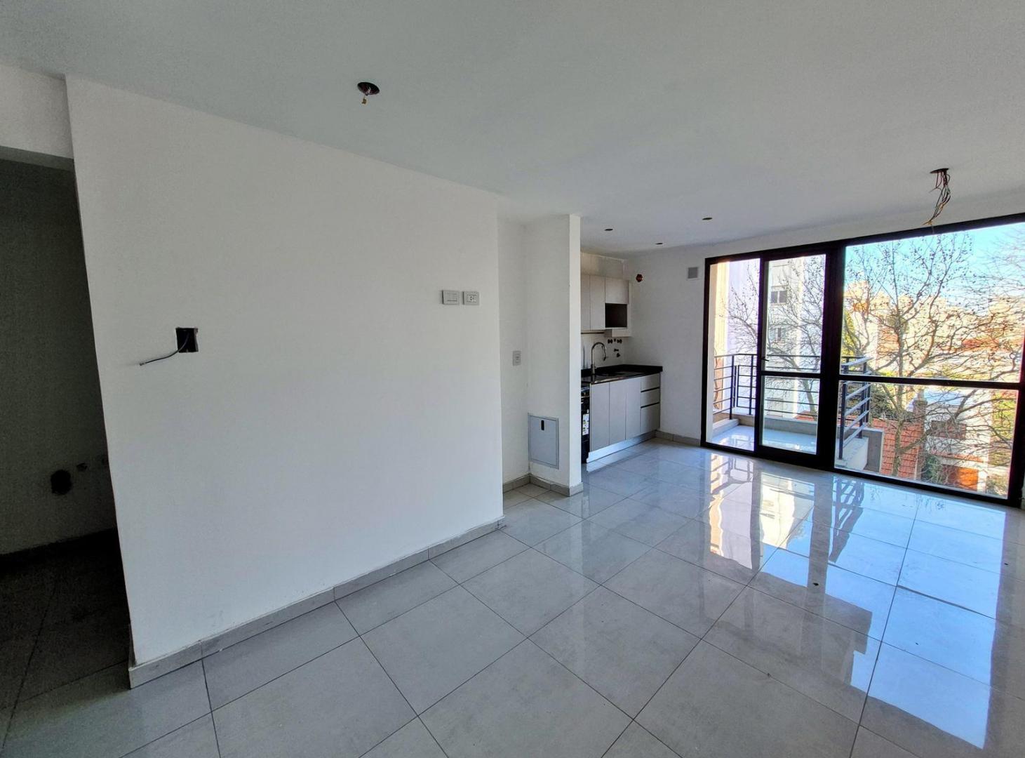 Foto de Departamento en La Perla 2 AMBIENTES A ESTRENAR CON COCHERA CUBIERTA, imagen 4