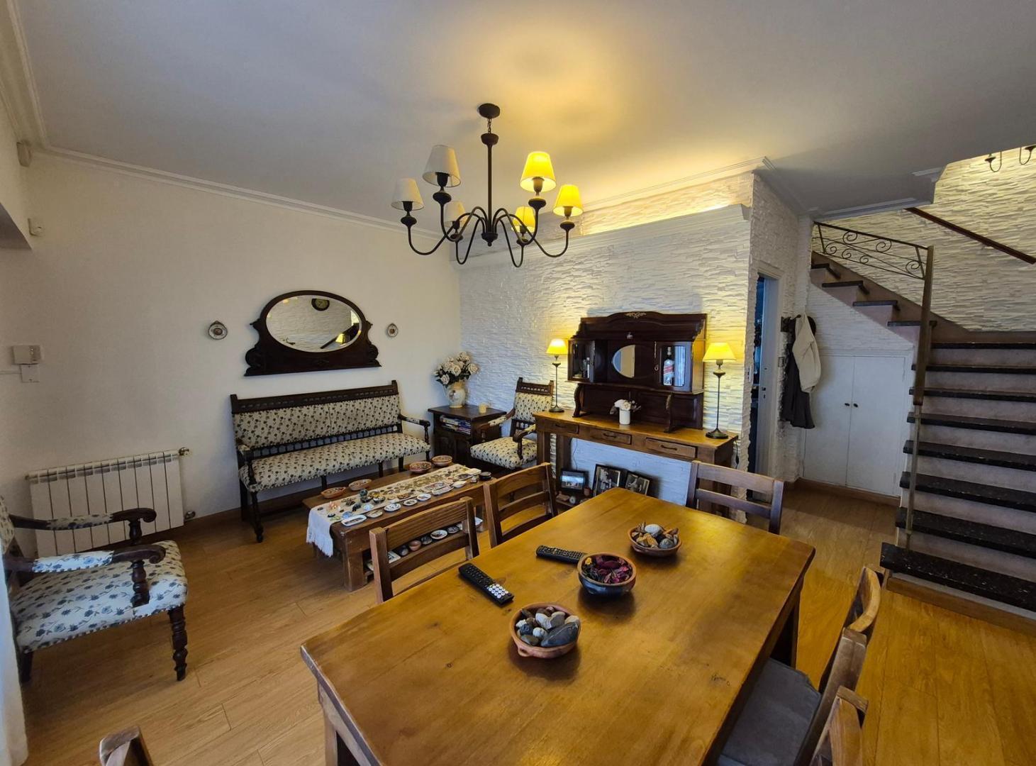 Foto de IMPACABLE CHALET EN PH 5 AMBIENTES CON VISTA PARCIAL AL MAR EN PUNTA, imagen 2