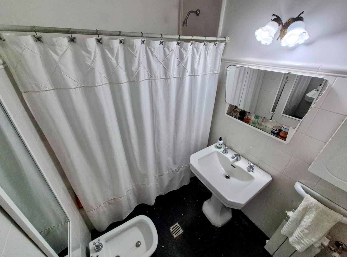 Foto de IMPACABLE CHALET EN PH 5 AMBIENTES CON VISTA PARCIAL AL MAR EN PUNTA, imagen 3