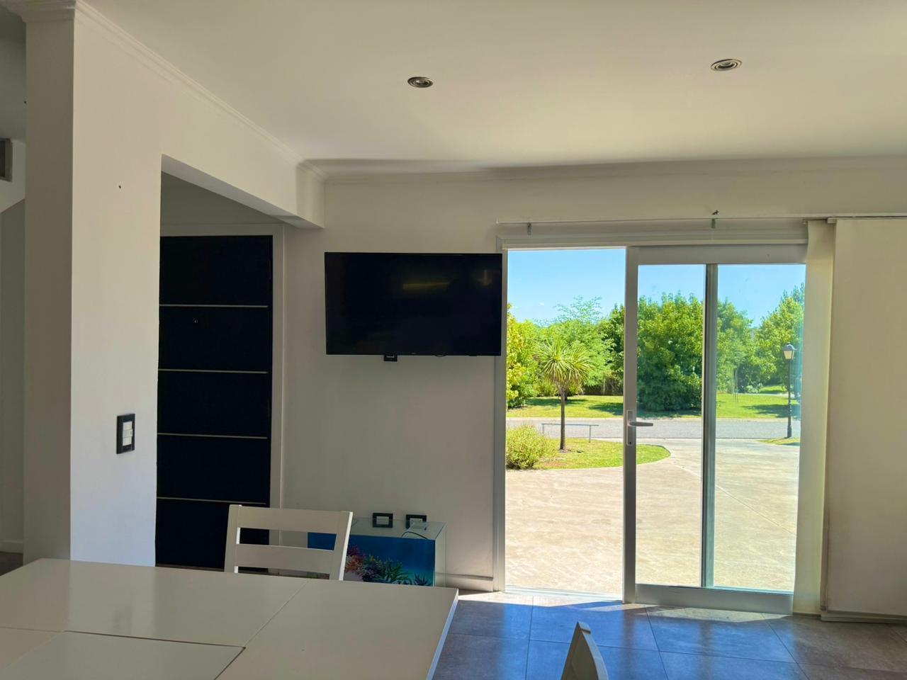 Foto de Alquiler Casa Barrio Arenas del sur, imagen 2