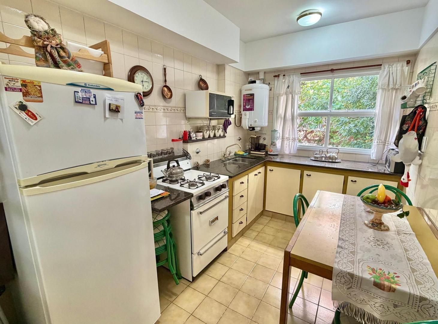 Foto de Departamento de 3 ambientes con patio, imagen 3