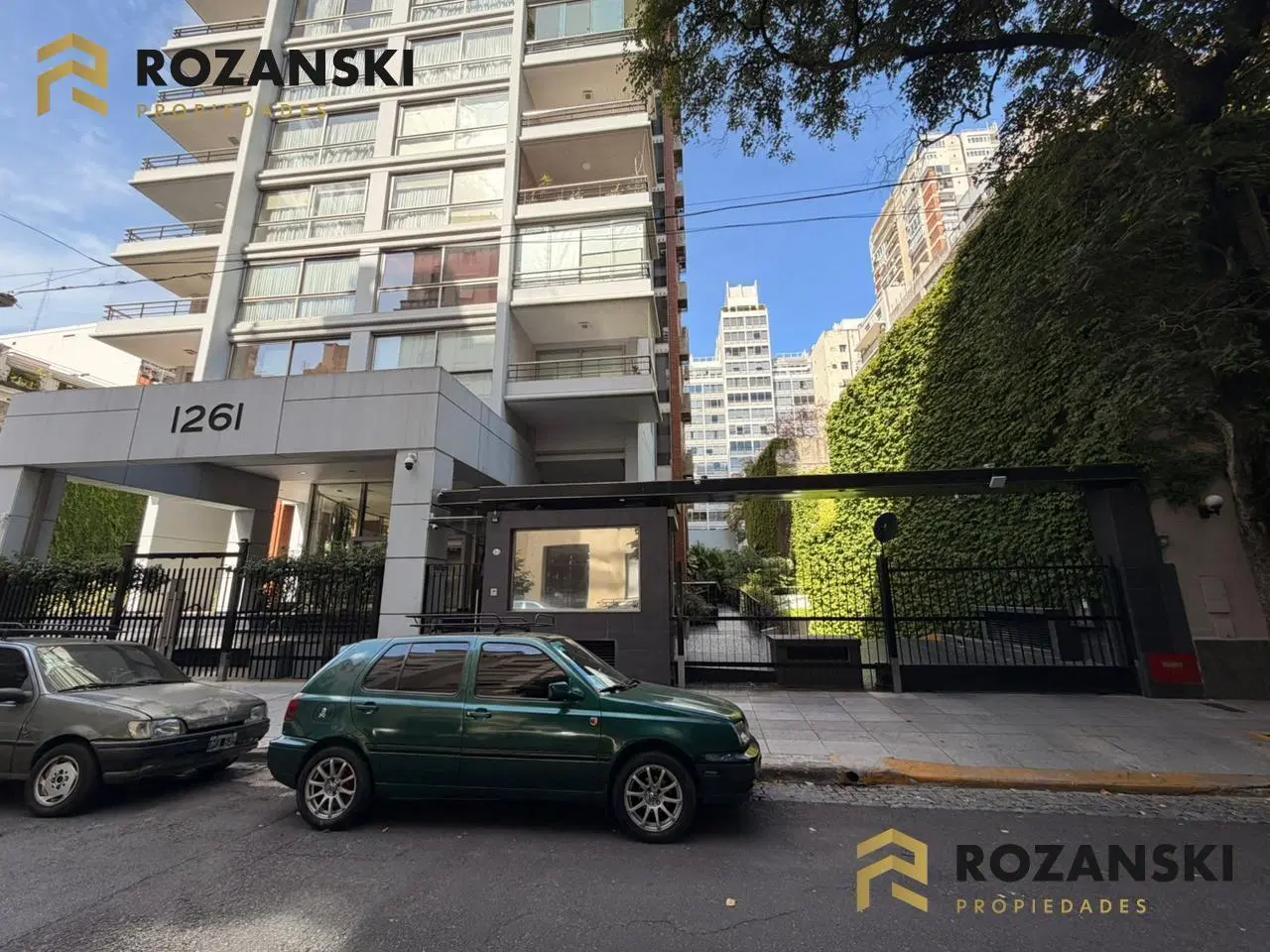 Departamento en Recoleta, 3 ambientes con dependencia. 3 cocheras y baulera 5