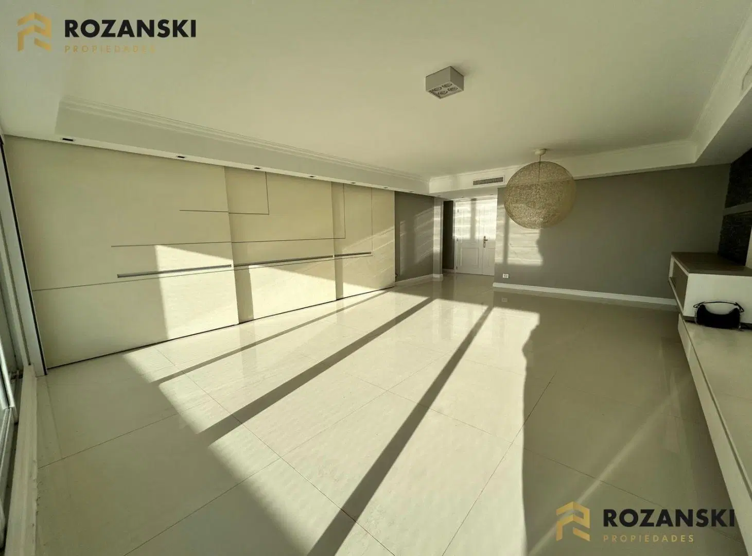 VENTA. Chateau Av. Libertador . 4 Ambientes, 2 cocheras. Amenities y Seguridad. 2
