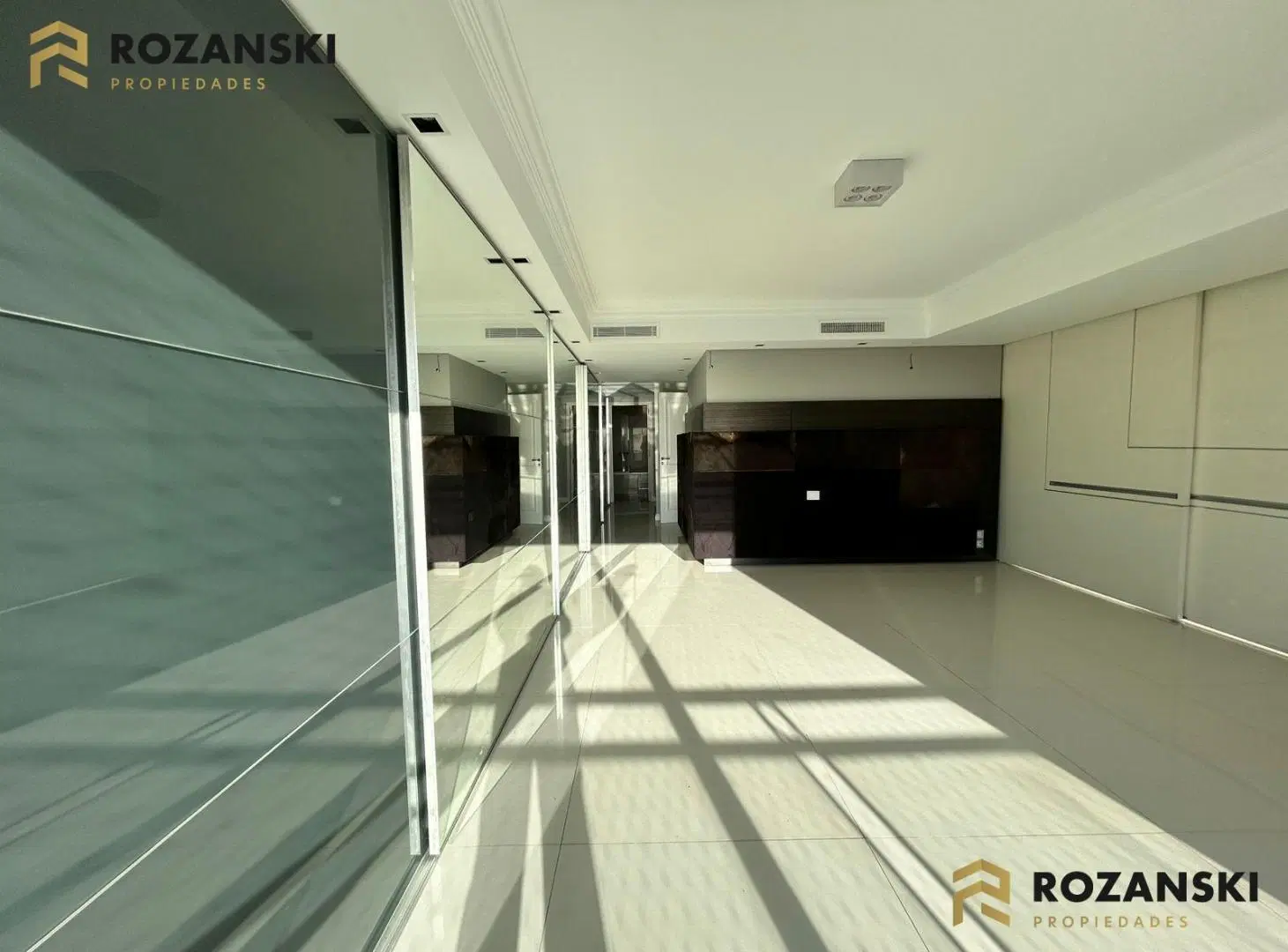 VENTA. Chateau Av. Libertador . 4 Ambientes, 2 cocheras. Amenities y Seguridad. 3