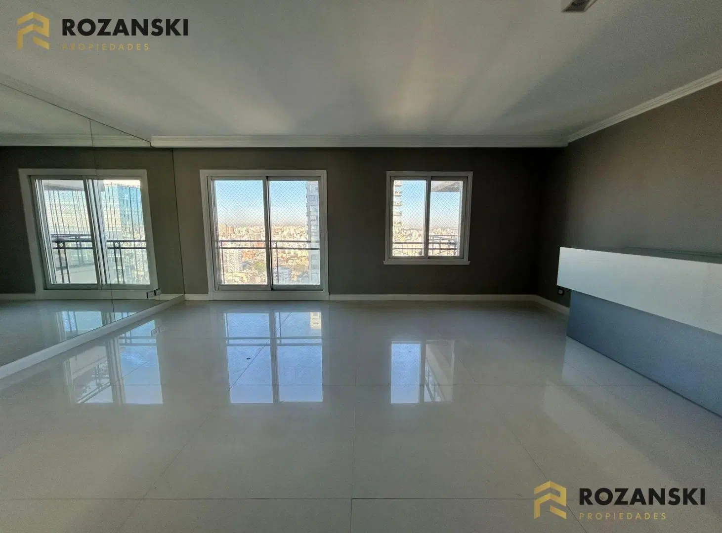 VENTA. Chateau Av. Libertador . 4 Ambientes, 2 cocheras. Amenities y Seguridad. 8