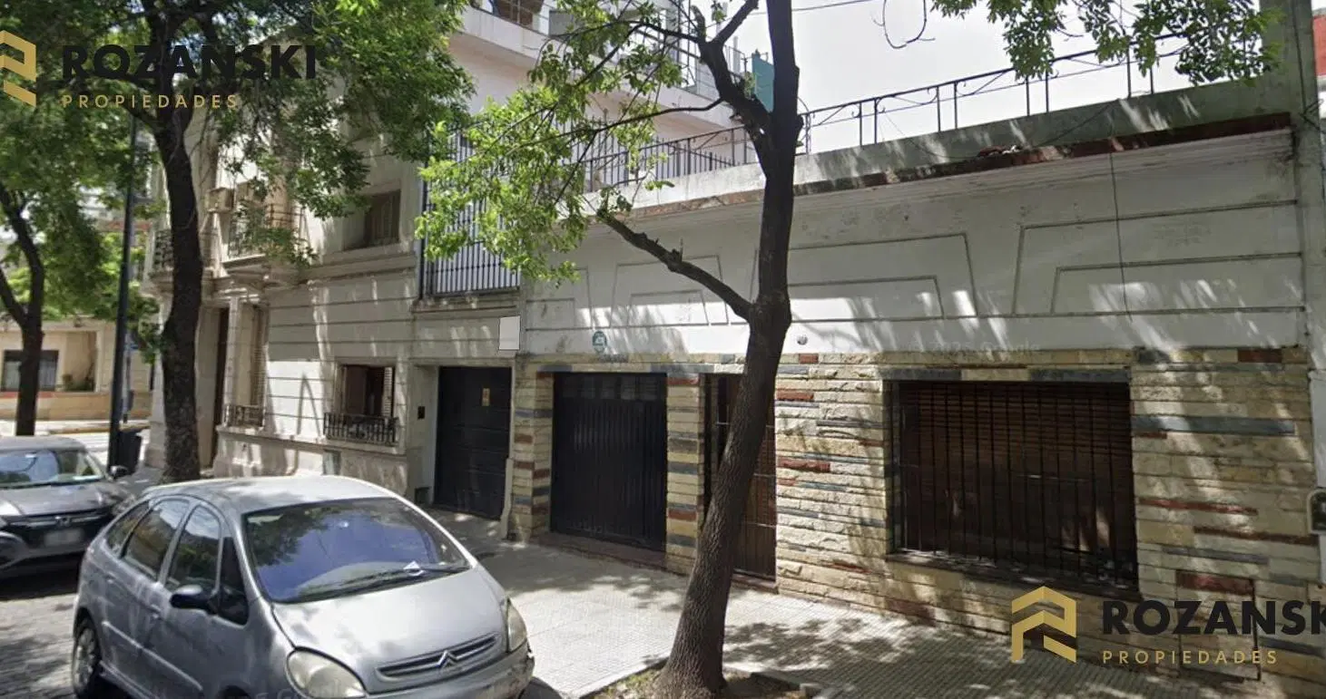 VENTA. Casa o terreno para desarrollo de 1000 metros. Flores. Ubicación. 2