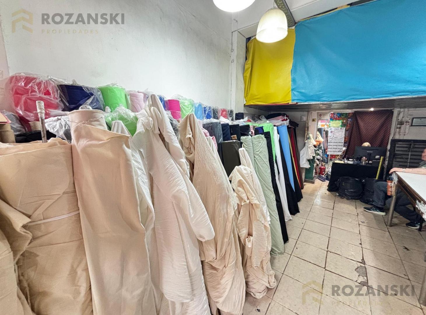 Foto de Venta local a la calle en Once. Lavalle entre Azcuénaga y Larrea., imagen 1
