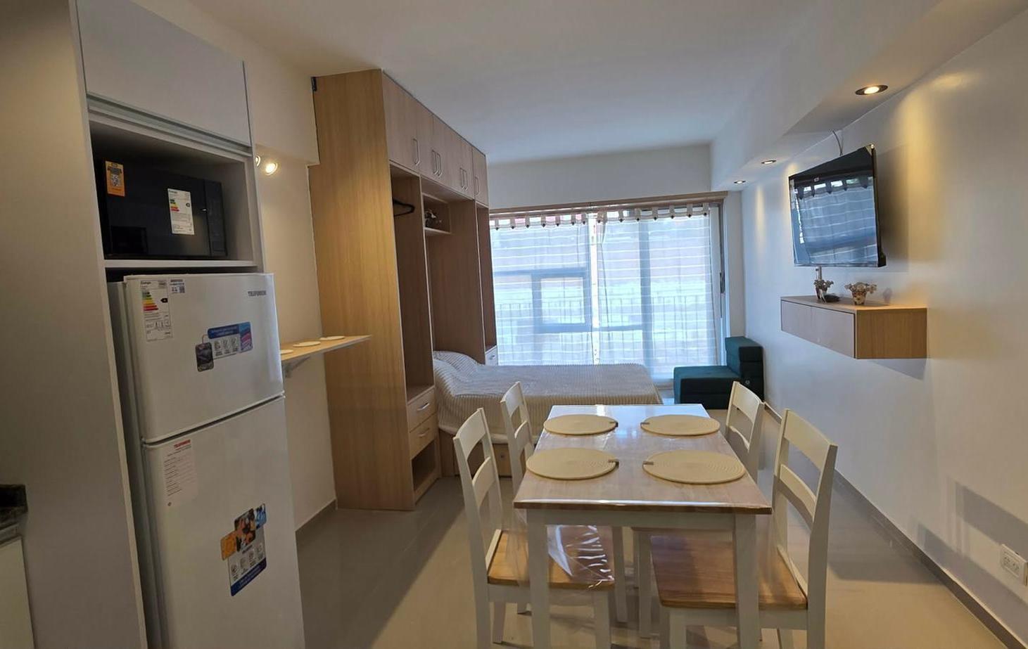 Hermoso y moderno departamento a metros del mar (Colon y Güemes)