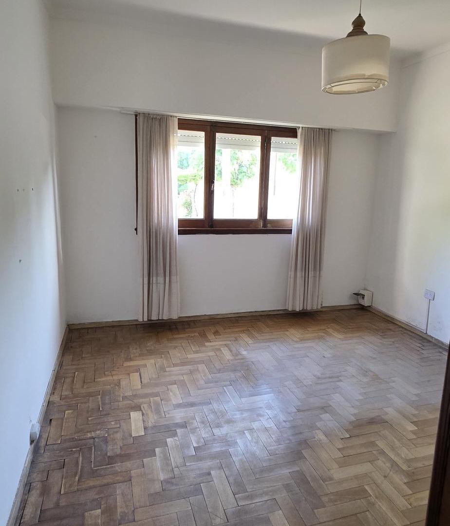 Foto de Muy lindo Chalet de 3 amb emplazado sobre lote de 10x40., imagen 5