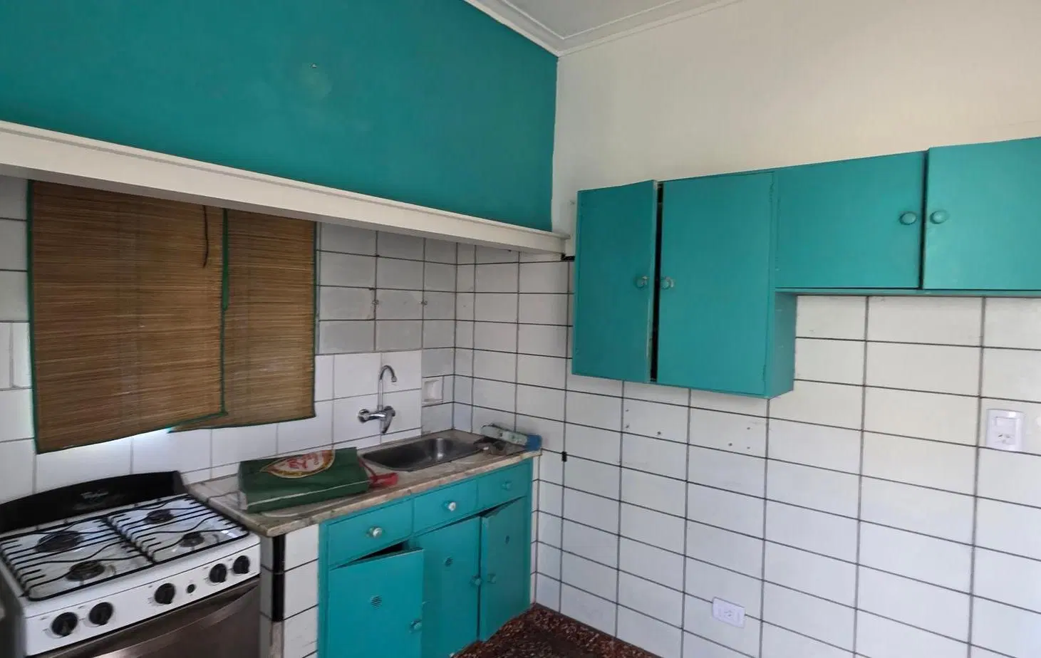 Muy lindo Chalet de 3 amb emplazado sobre lote de 10x40. 2