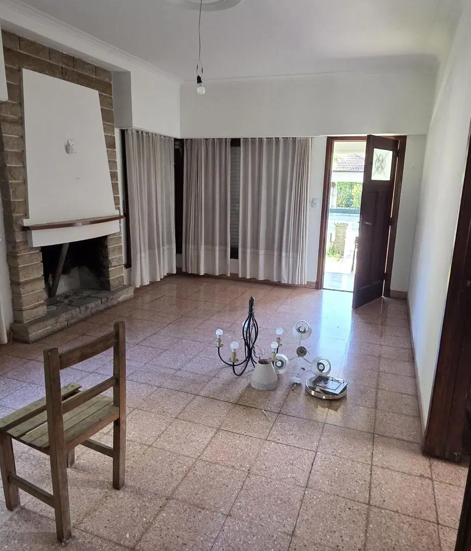 Muy lindo Chalet de 3 amb emplazado sobre lote de 10x40. 1