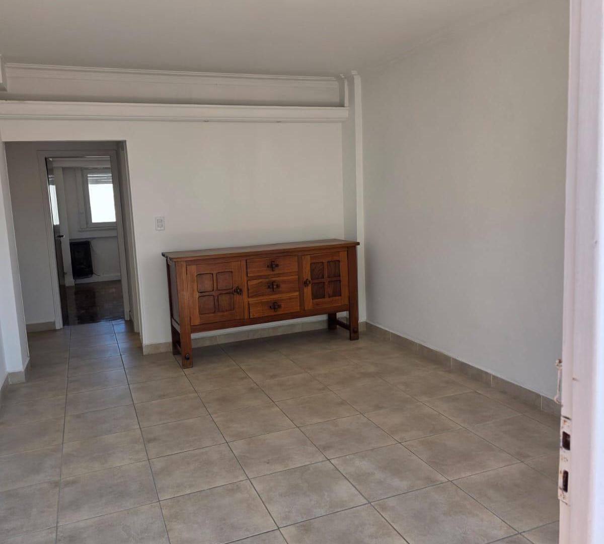 Foto de Departamento. al frente 2 amb mas dependencia, imagen 1