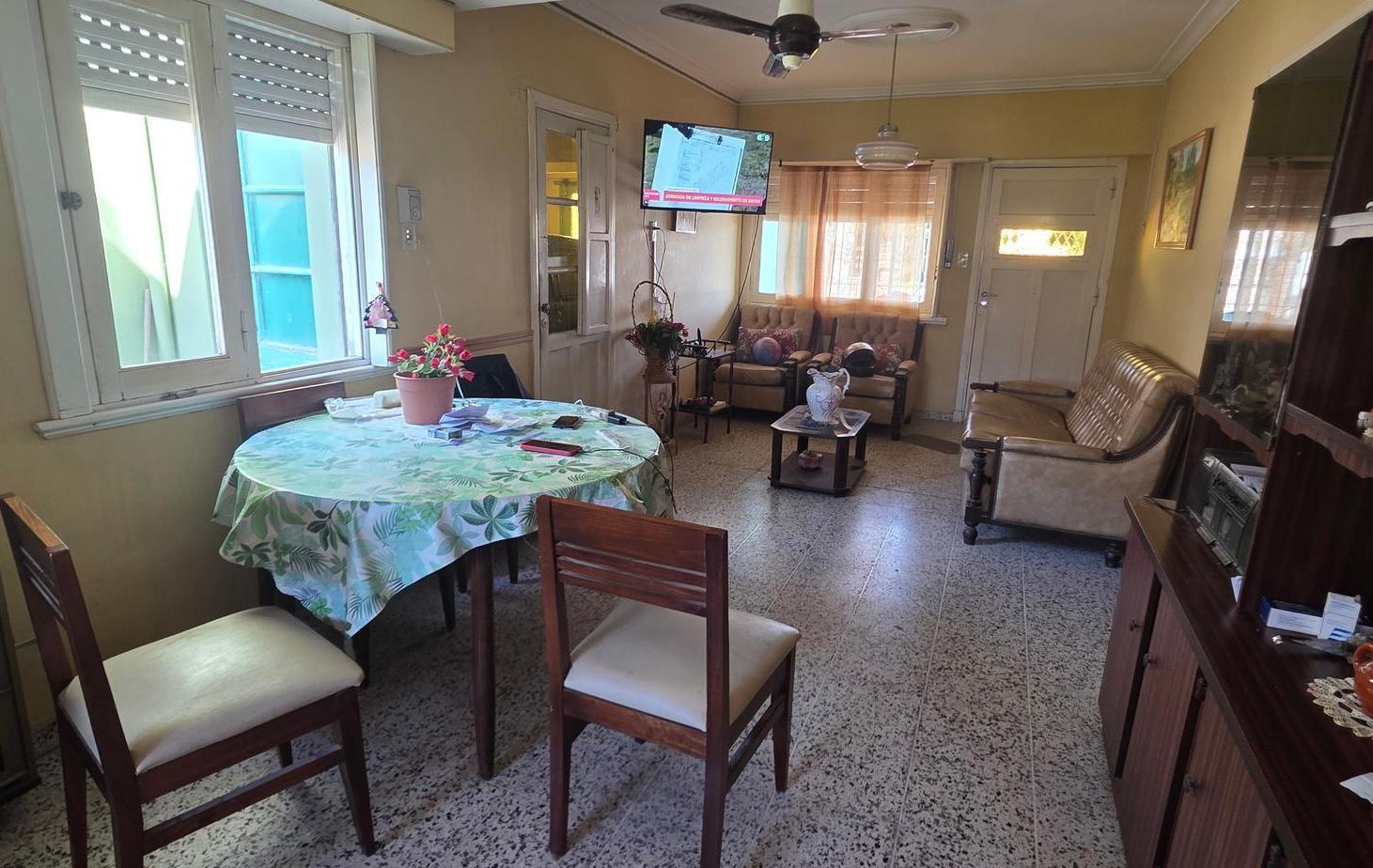 Foto de Venta casa de 3 amb con garaje sobre lote de 10x40., imagen 3