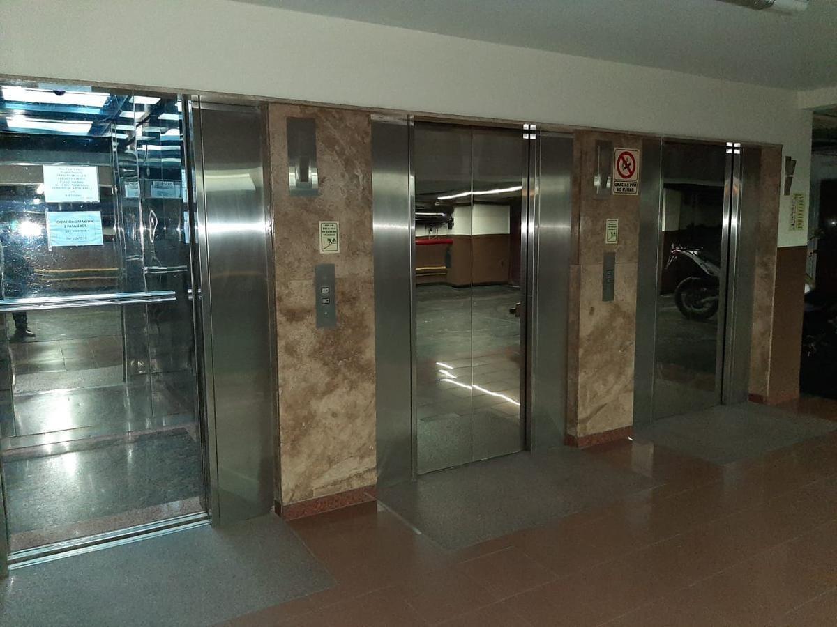 Alquiler Oficina, Planta Libre 412 m², con 2 Cocheras Cubiertas 2