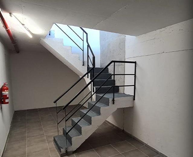 Gran Local a Estrenar. Zona con Grandes Accesos. Apto Varios Rubros 2