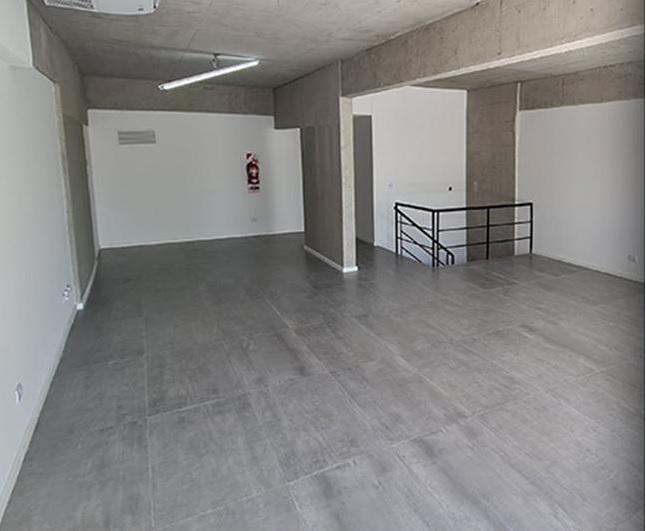 Gran Local a Estrenar. Zona con Grandes Accesos. Apto Varios Rubros 1
