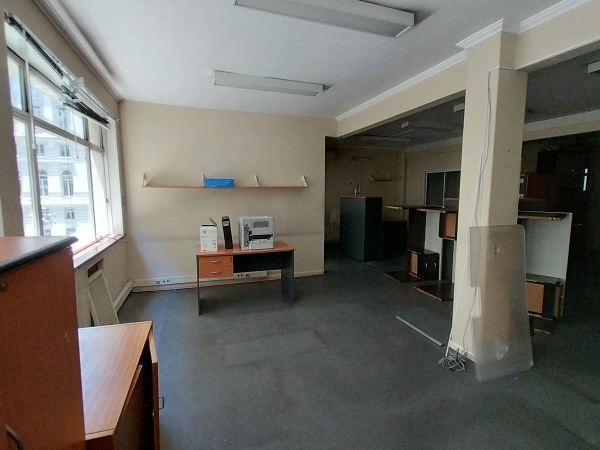 Excelente Oficina 174 m² Cubiertos! 2