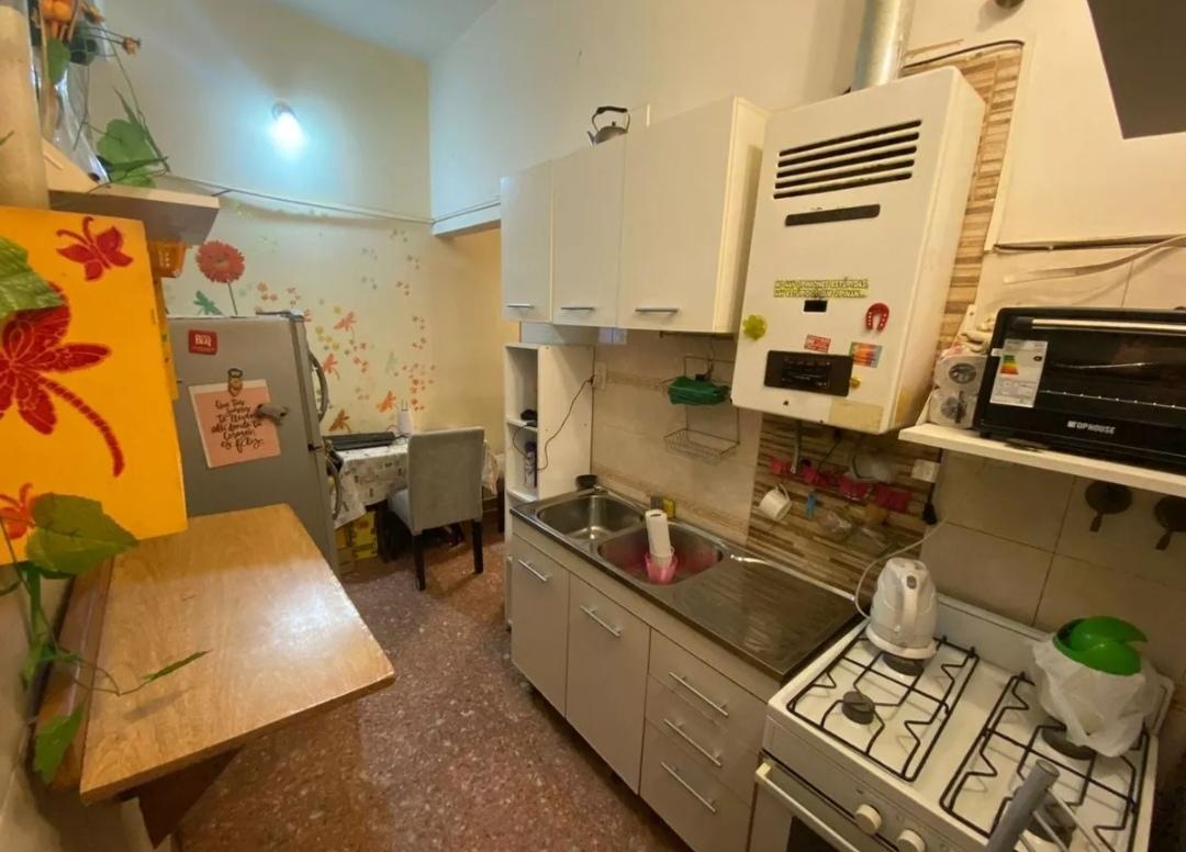 PH en Boedo, 1er Piso por Escaleras. Sin Expensas. con Patio y Terraza 3