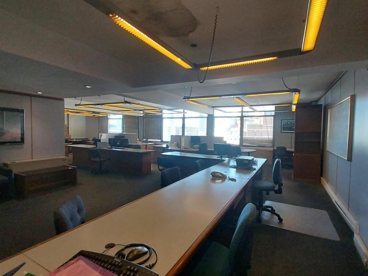 Oportunidad 471 m², con 5 Cocheras Cubiertas, Plantas Completas! 5