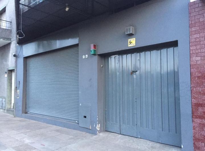 VENTA OPORTUNIDAD 600 m2, SOBRE AVENIDA!!!  5