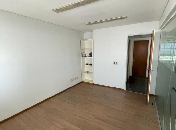VENTA OPORTUNIDAD 600 m2, SOBRE AVENIDA!!!