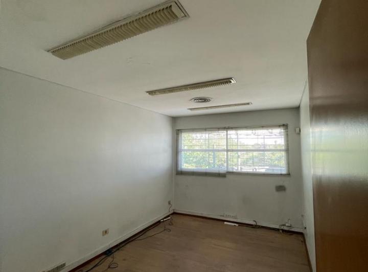 VENTA OPORTUNIDAD 600 m2, SOBRE AVENIDA!!!