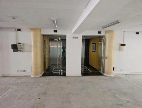 Oficina 280 m2, 2 cocheras, con Vigilancia!!! 4