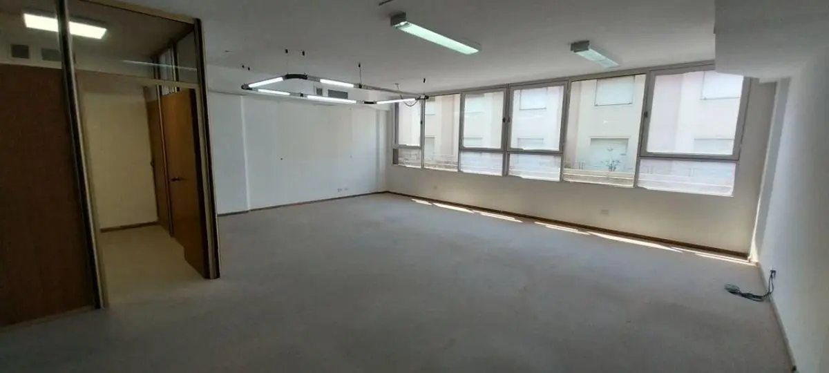 ALQUILER OFICINA 97 m2, LUMINOSA, NO RESIDENCIAL 5