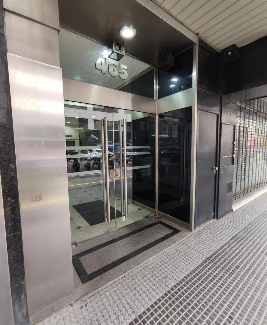 Oficina 104 M2. Piso Entero En Av. Corrientes 2