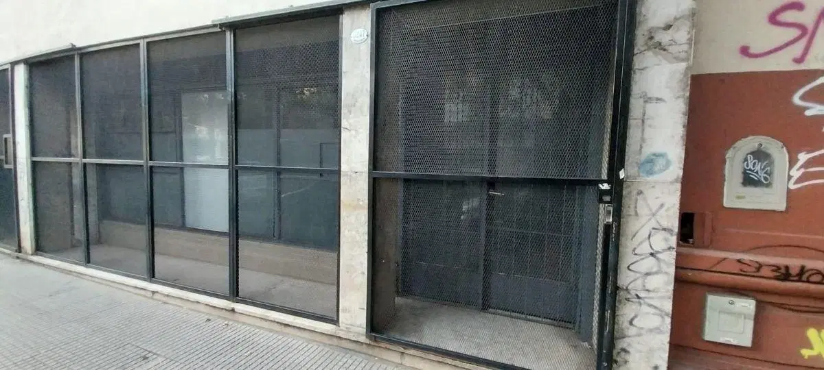 INMUEBLE 56 M2 AL FRENTE 4