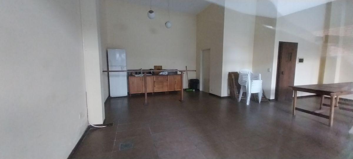 Foto de 4 Ambientes con Espacio guardacoches fijo, Balcon. APTO CREDITO, imagen 4