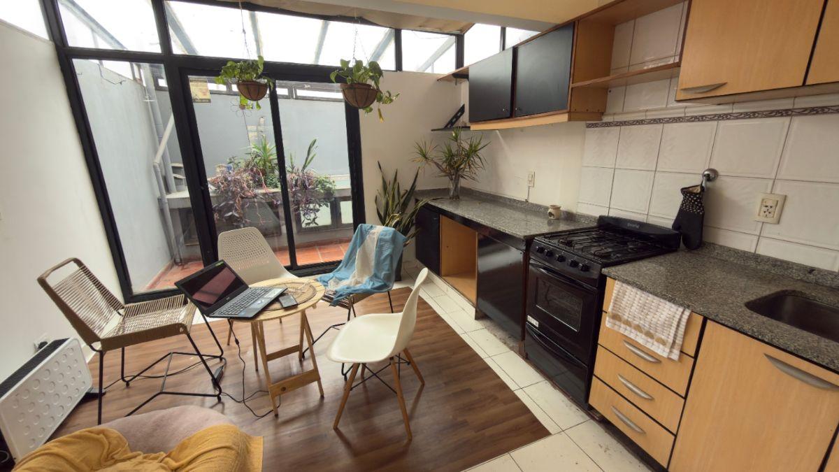 Foto de VENTA TRIPLEX CON LOCAL O COCHERA DOBLE!!!, imagen 4