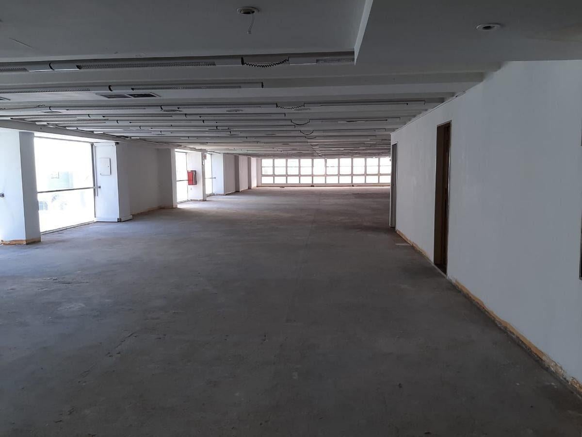 Foto de Alquiler Oficina, planta libre 620 m2, con 2 cocheras, imagen 3